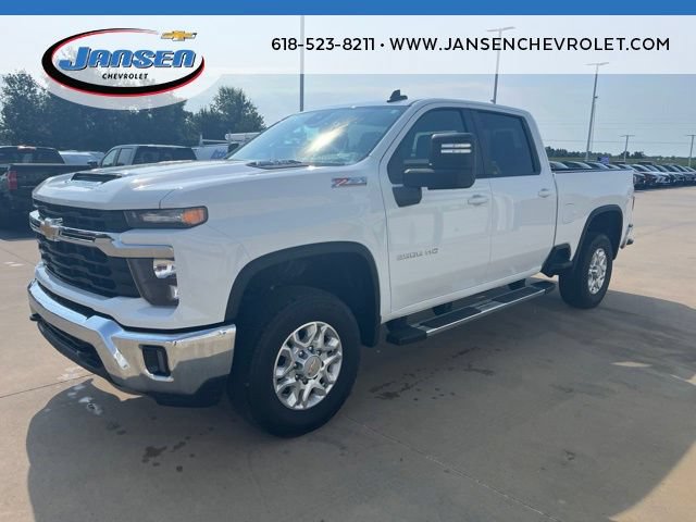 Used 2025 Chevrolet Silverado 2500 LT AWD/4WD image 3