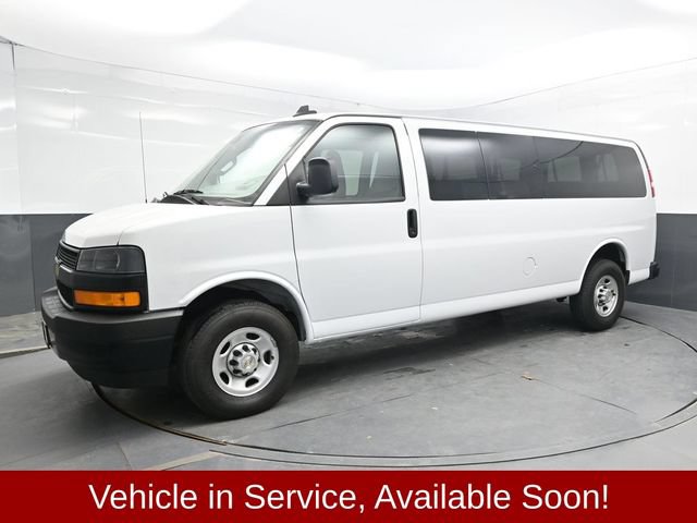 Used 2024 Chevrolet Express 3500 LS RWD image 3