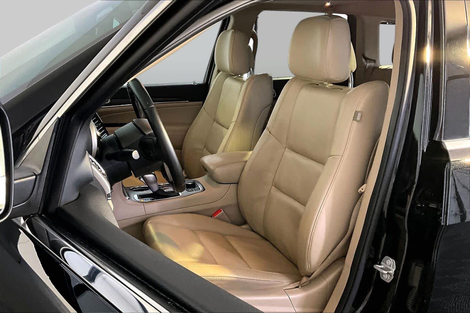 Used 2020 Jeep Grand Cherokee Limited AWD/4WD image 9