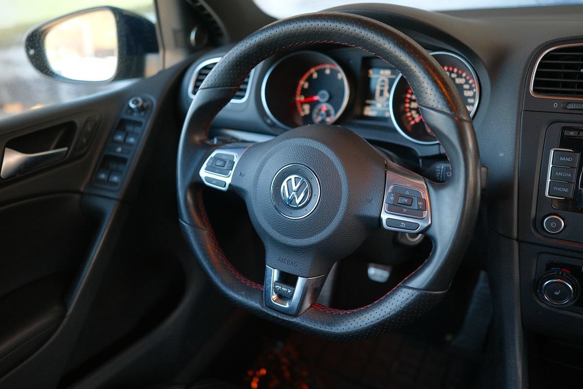 Used 2011 Volkswagen GTI 4-Door FWD image 42