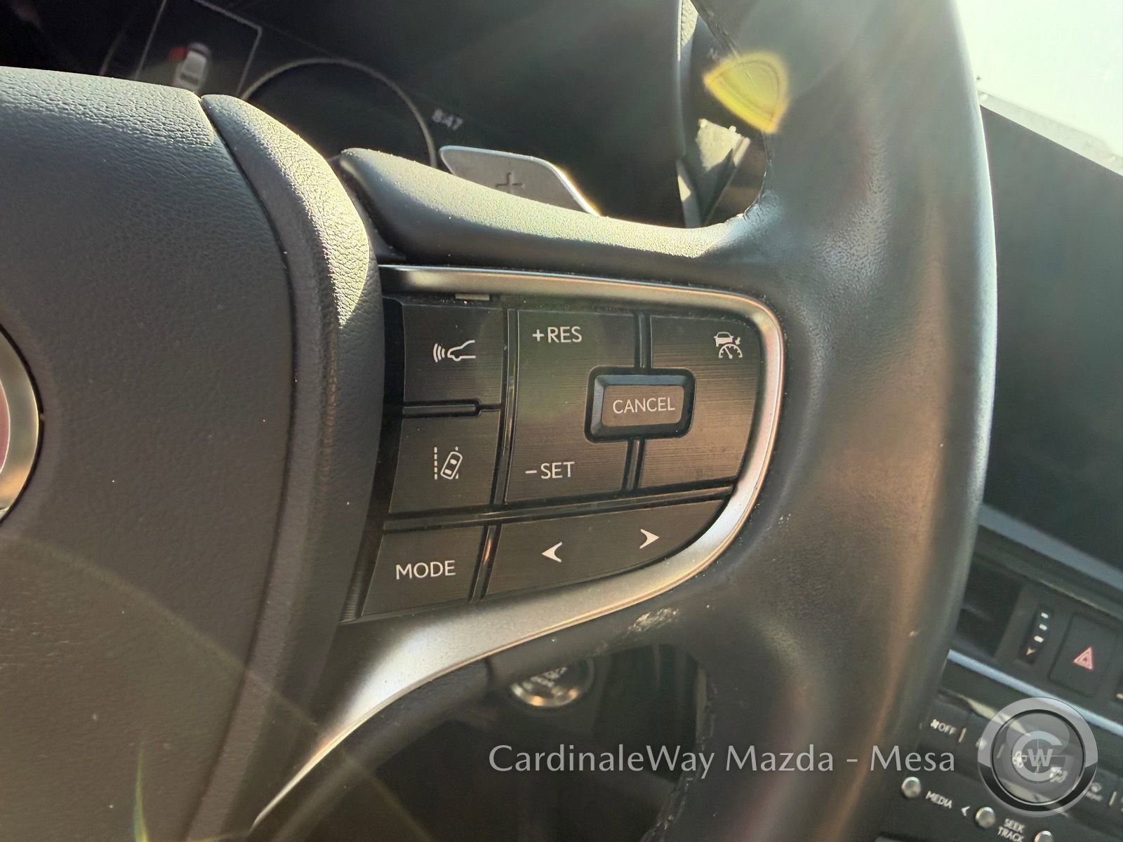 Used 2023 Lexus ES 350 w/ Premium Package image 10