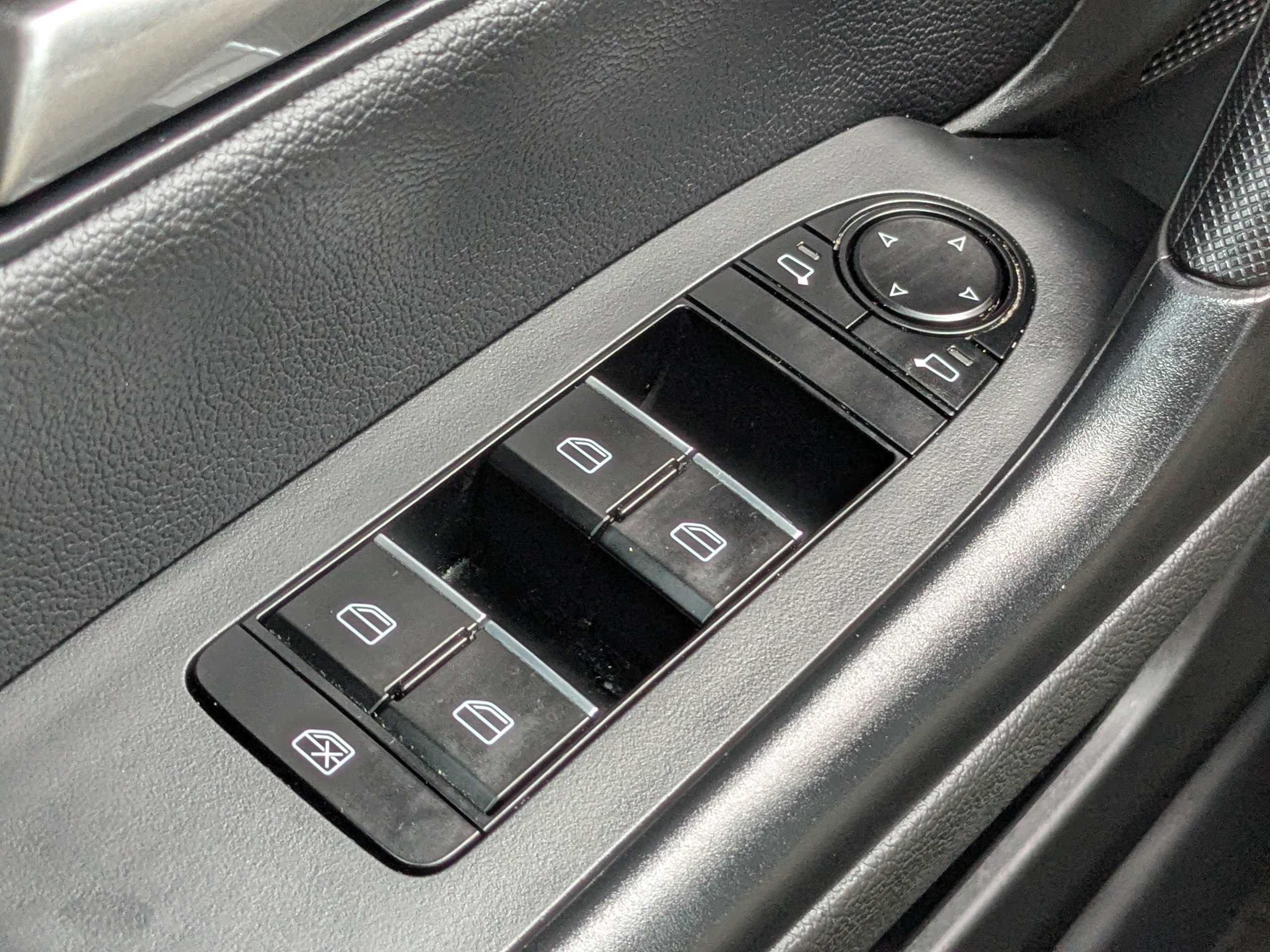 Used 2025 MAZDA CX-50 AWD 2.5 S w/ Premium Package image 25