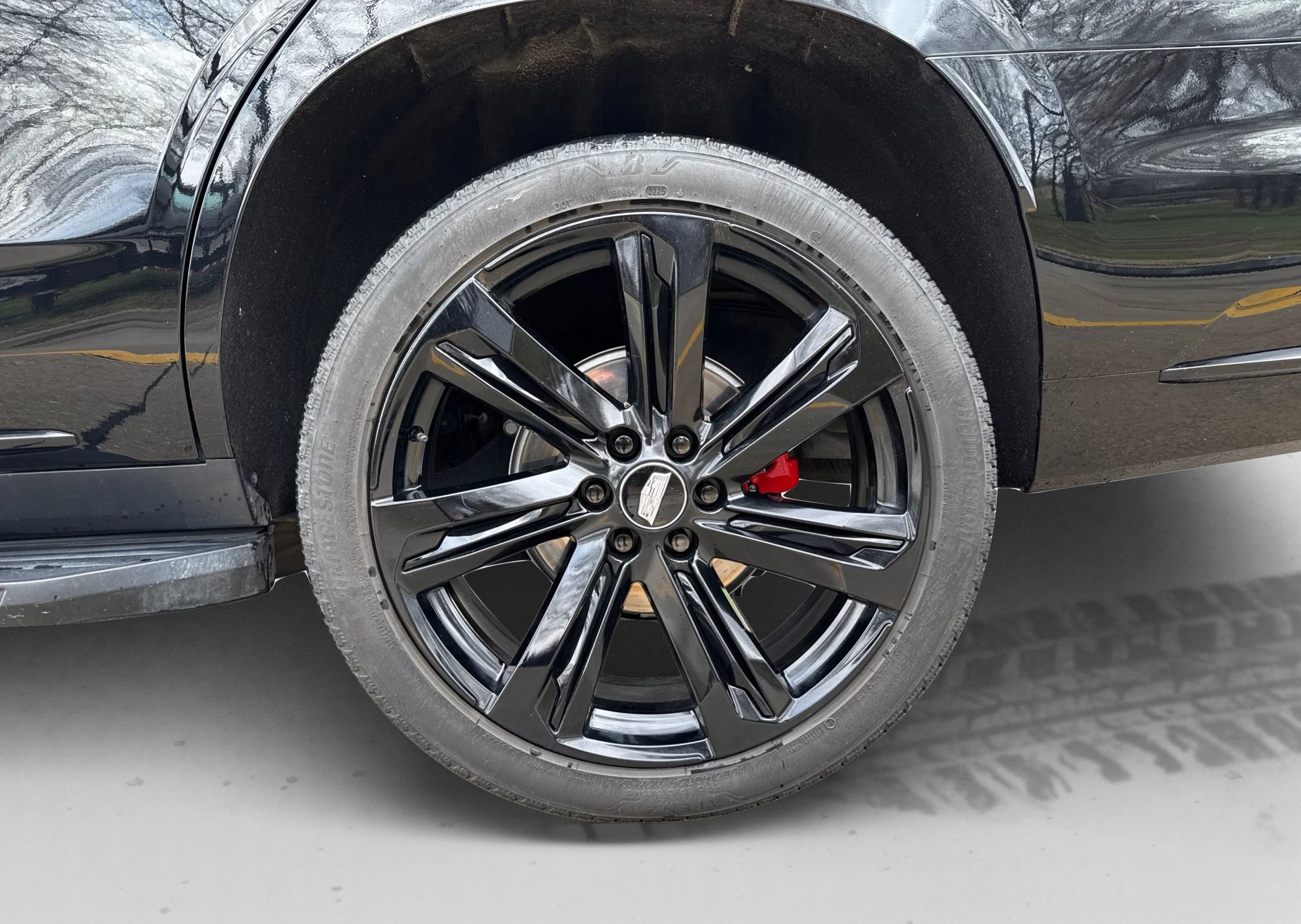 Used 2022 Cadillac Escalade Sport Platinum w/ LPO, ONYX Package image 25