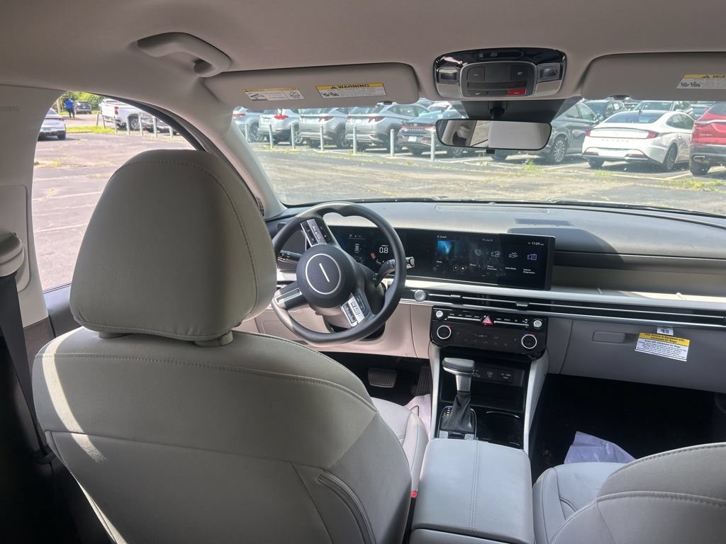 New 2026 Hyundai Tucson SEL Plus FWD image 17