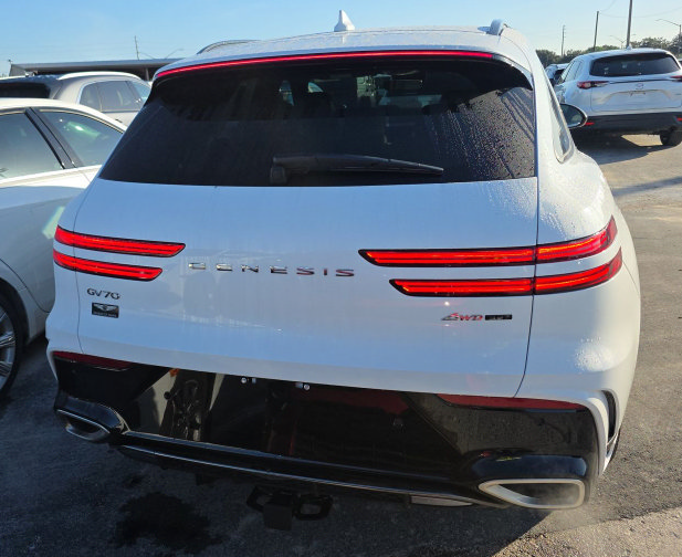 Used 2026 Genesis GV70 3.5T Sport Prestige AWD/4WD image 13
