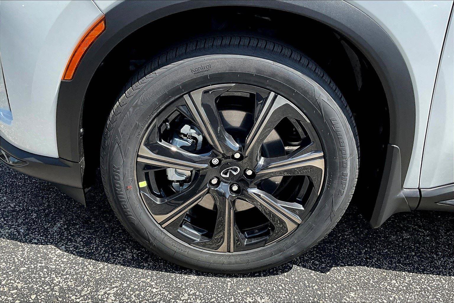 New 2026 INFINITI QX60 Autograph image 17