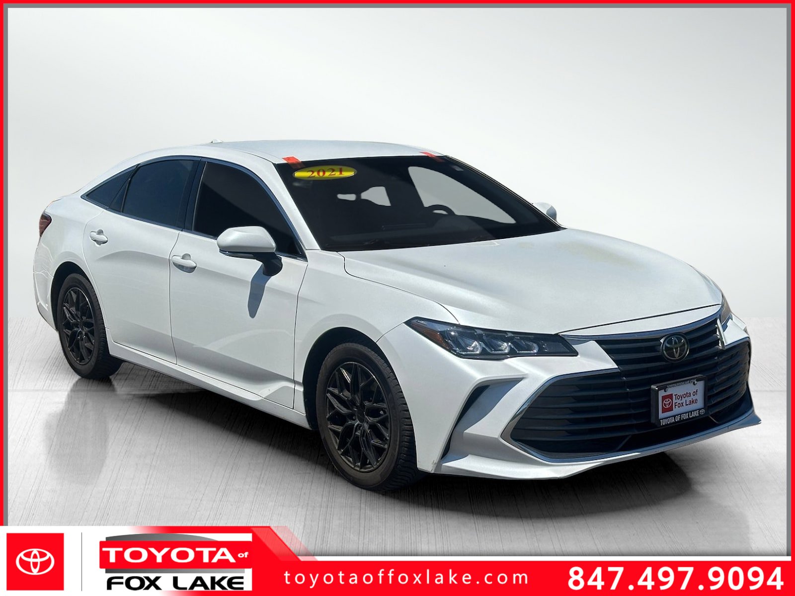 Used 2021 Toyota Avalon XLE FWD image 1