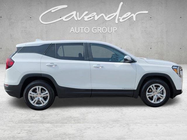 Used 2024 GMC Terrain SLE image 17