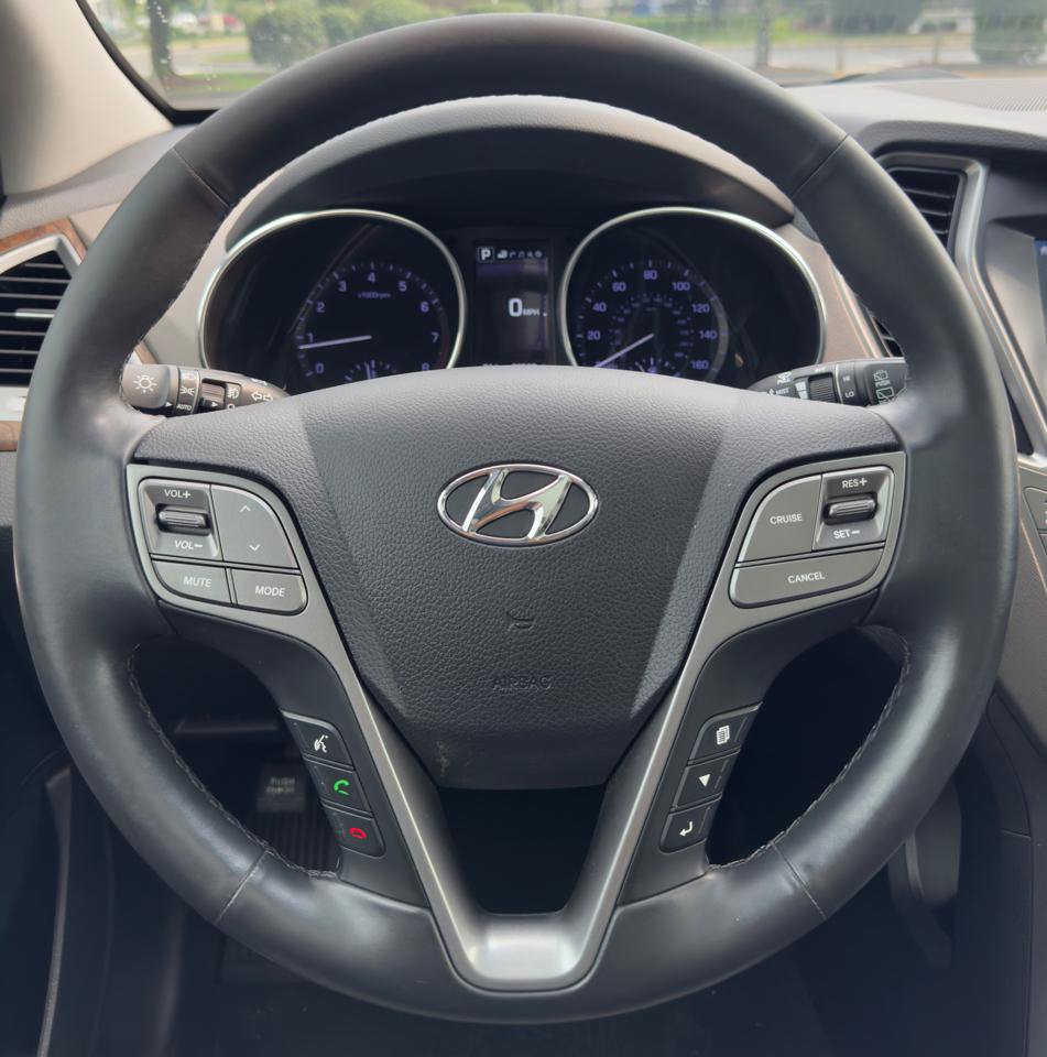 Used 2019 Hyundai Santa Fe XL FWD image 13