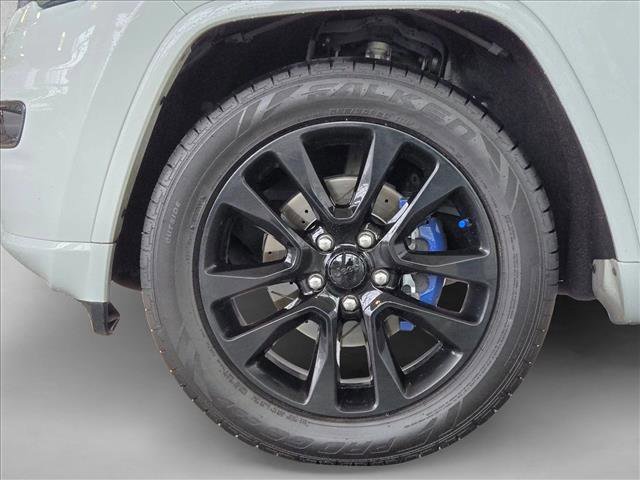 Used 2019 Jeep Grand Cherokee Altitude AWD/4WD image 25