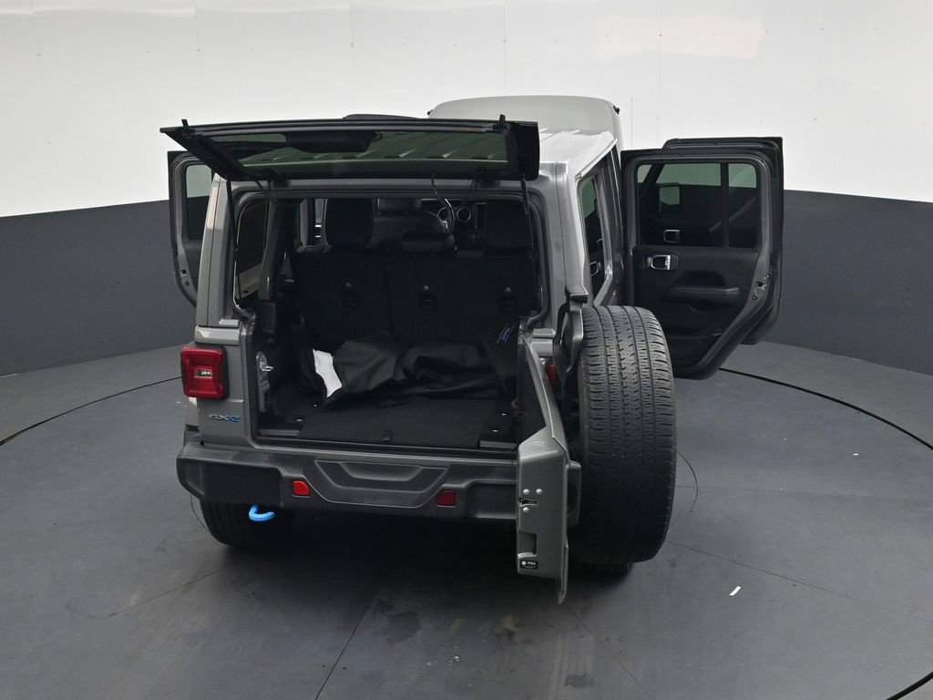 Used 2022 Jeep Wrangler Unlimited Sahara AWD/4WD image 44