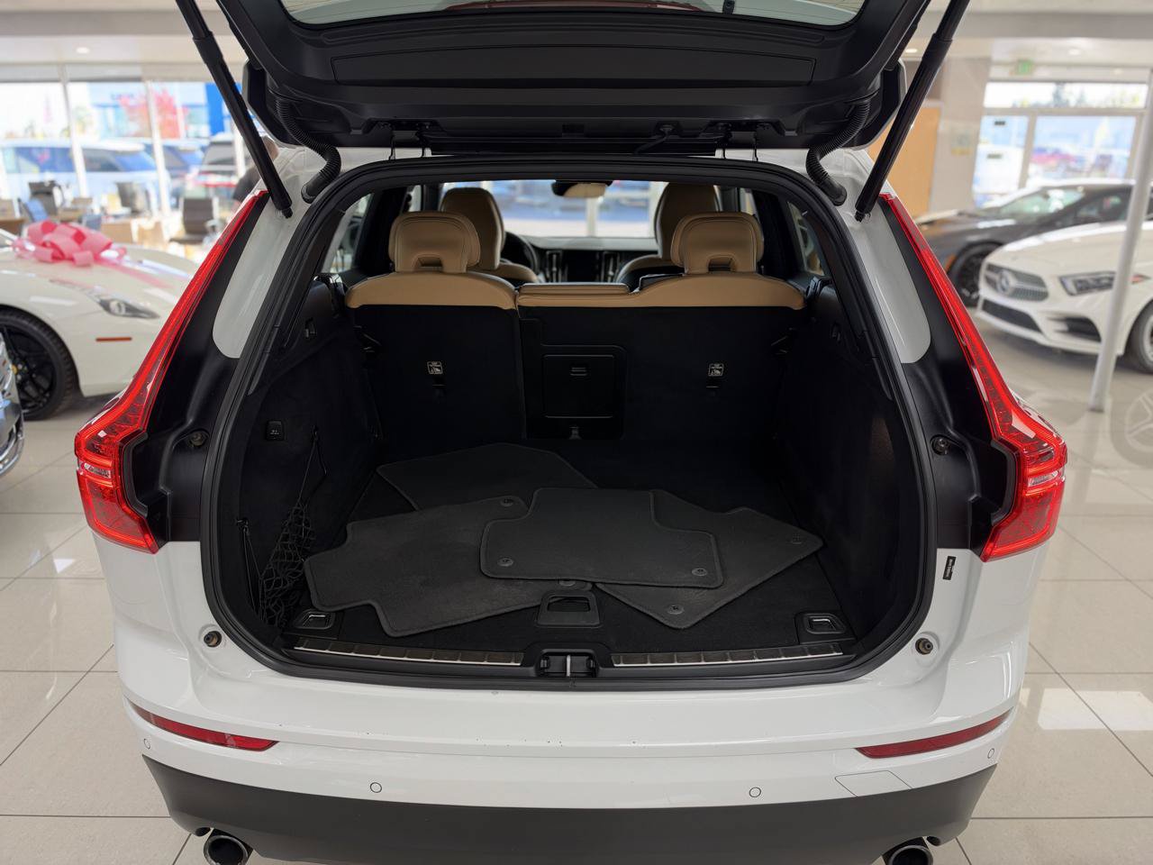 Used 2020 Volvo XC60 T5 Momentum AWD/4WD image 29