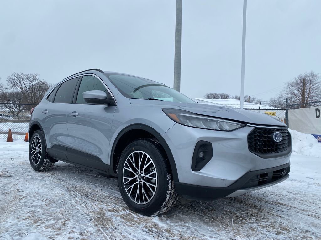 Used 2024 Ford Escape SE image 32