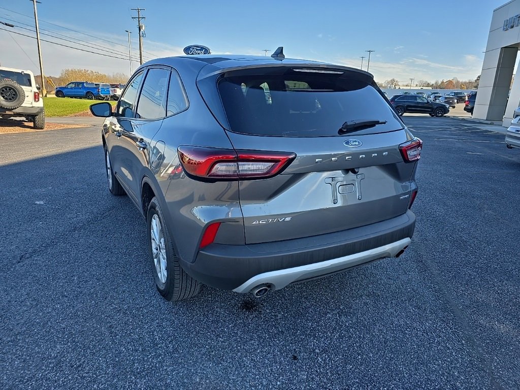 Used 2025 Ford Escape Active image 11