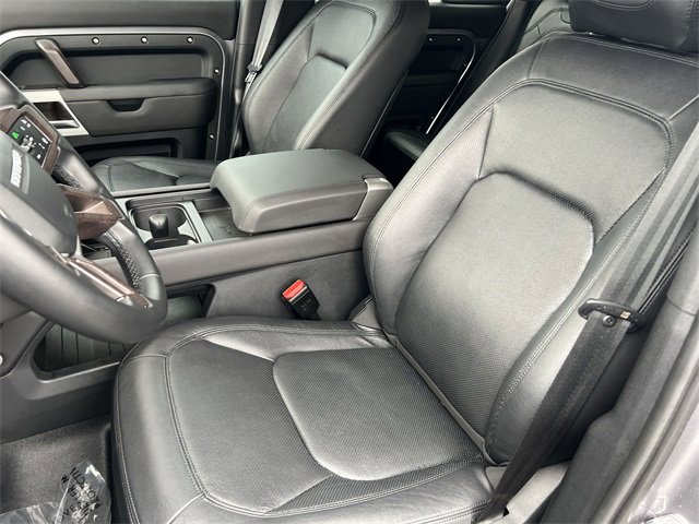 Used 2024 Land Rover Defender 130 S image 18