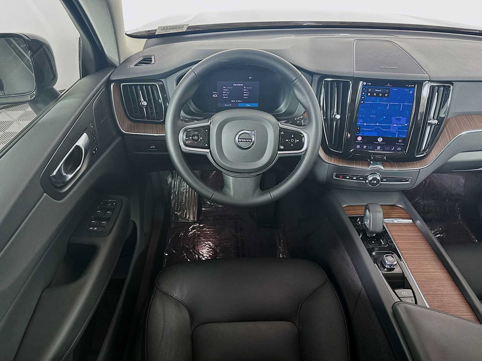 Used 2023 Volvo XC60 B5 Plus w/ Climate Package AWD/4WD image 21