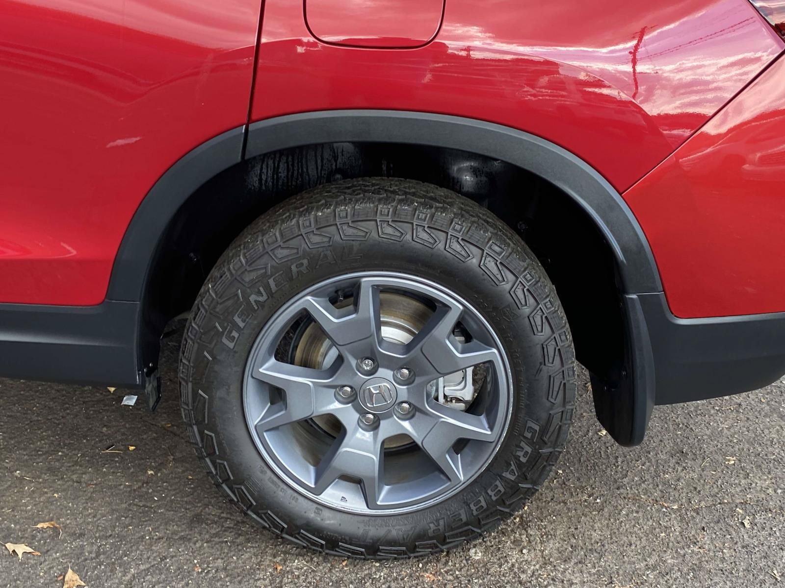 Used 2025 Honda Passport TrailSport image 7