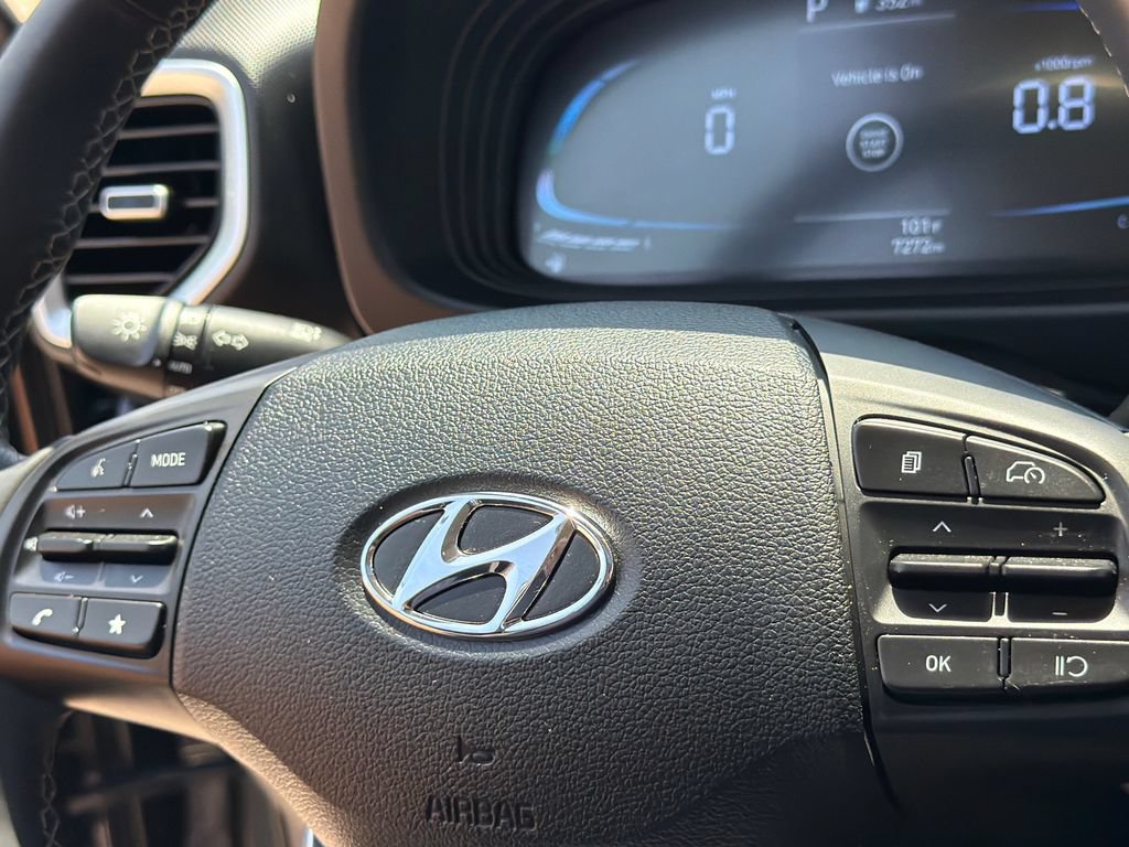 Used 2026 Hyundai Venue SEL FWD image 29