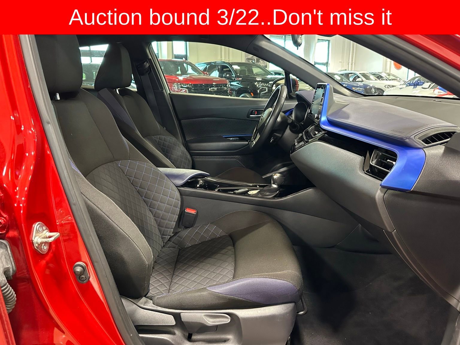 Used 2020 Toyota C-HR XLE image 34