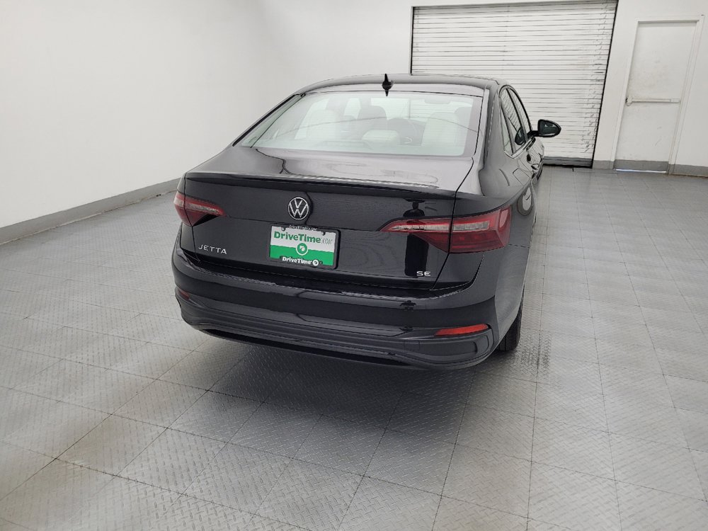 Used 2024 Volkswagen Jetta SE FWD image 7