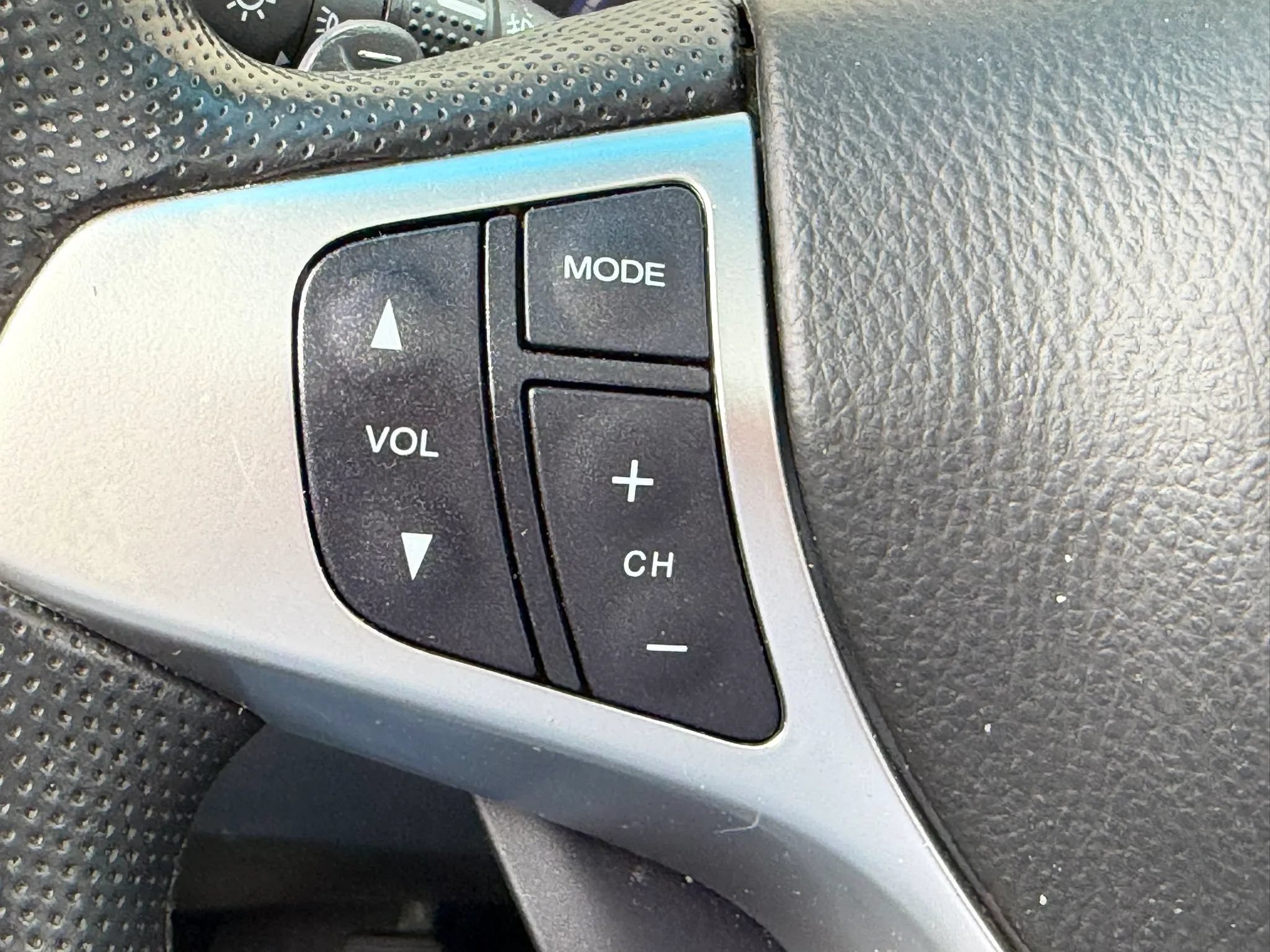 Used 2008 Acura RDX SH-AWD image 19