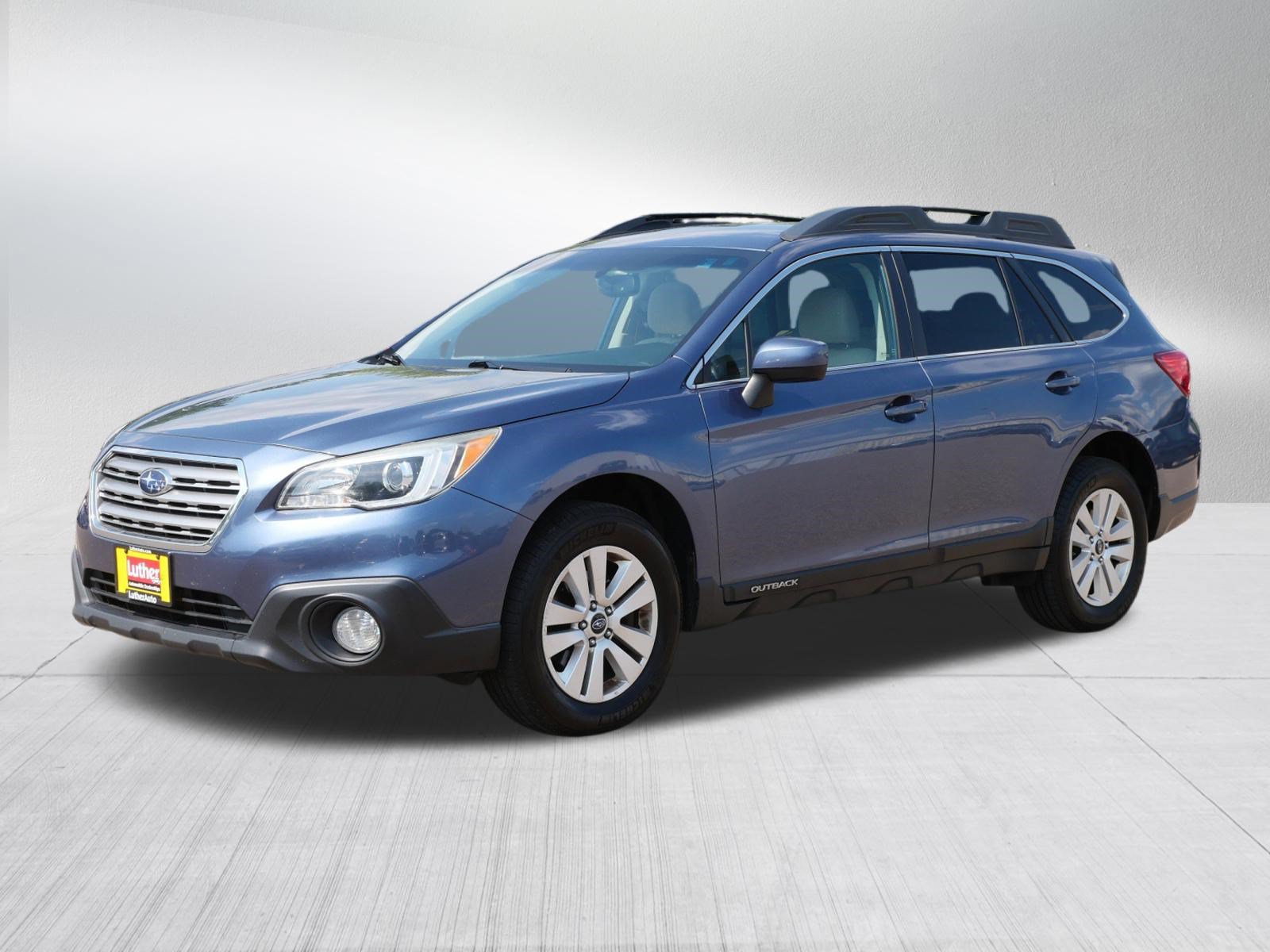 Used 2015 Subaru Outback 2.5i Premium AWD/4WD image 3