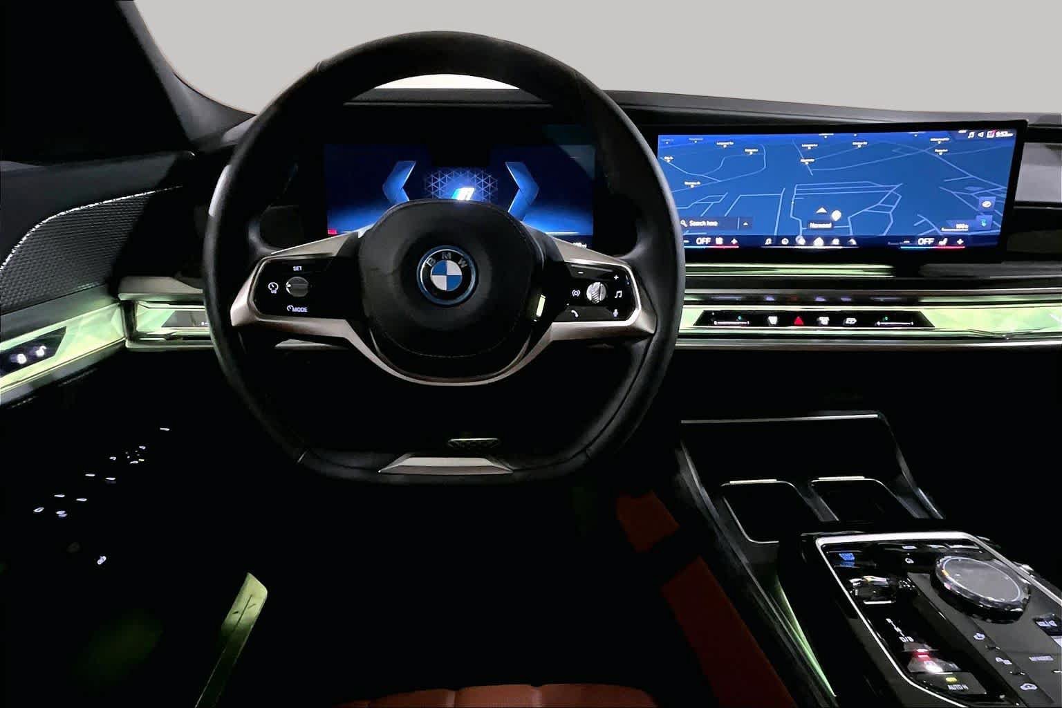 Used 2024 BMW i7 xDrive60 AWD/4WD image 5