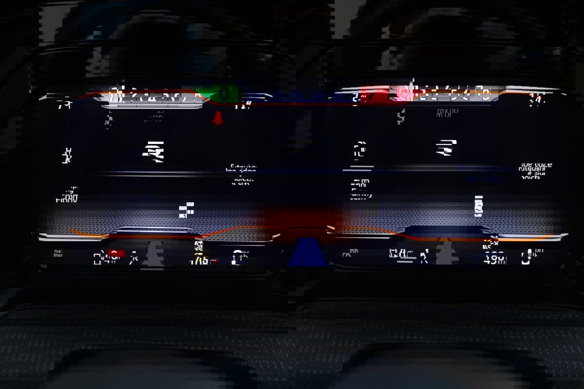 Used 2024 Volkswagen Golf R image 22