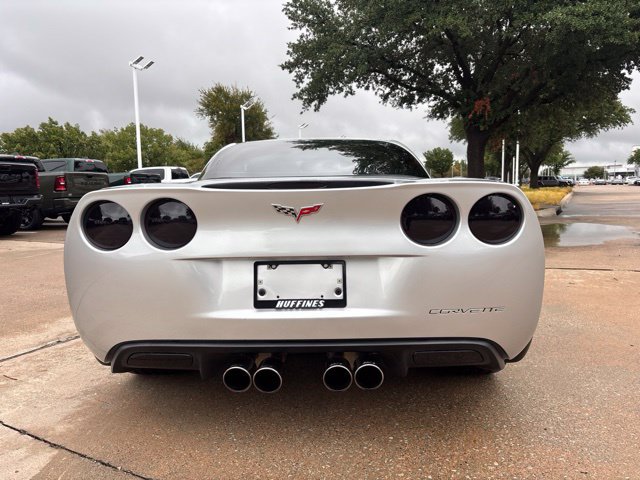 Used 2011 Chevrolet Corvette Coupe w/ 1LT RWD image 6