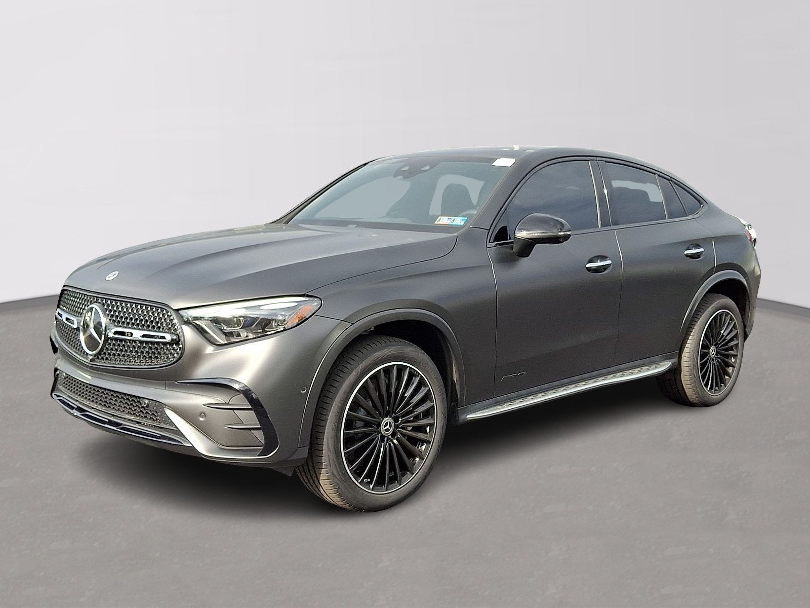 Used 2024 Mercedes-Benz GLC 300 4MATIC image 1