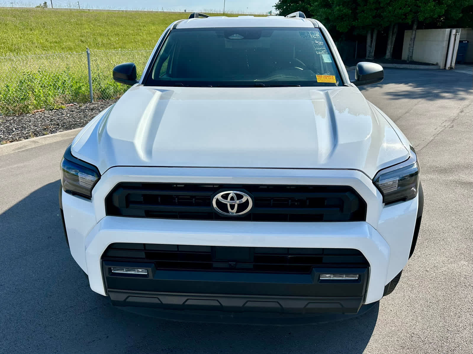 Used 2025 Toyota 4Runner SR5 AWD/4WD image 2