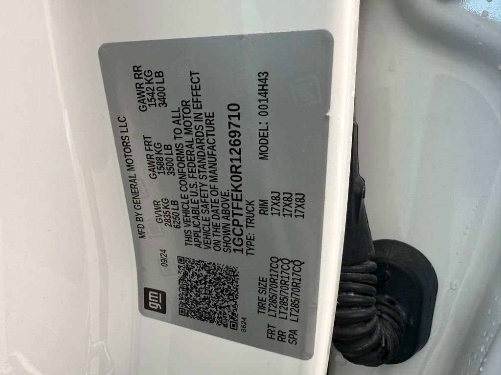 Used 2024 Chevrolet Colorado ZR2 w/ ZR2 Convenience Package III image 47