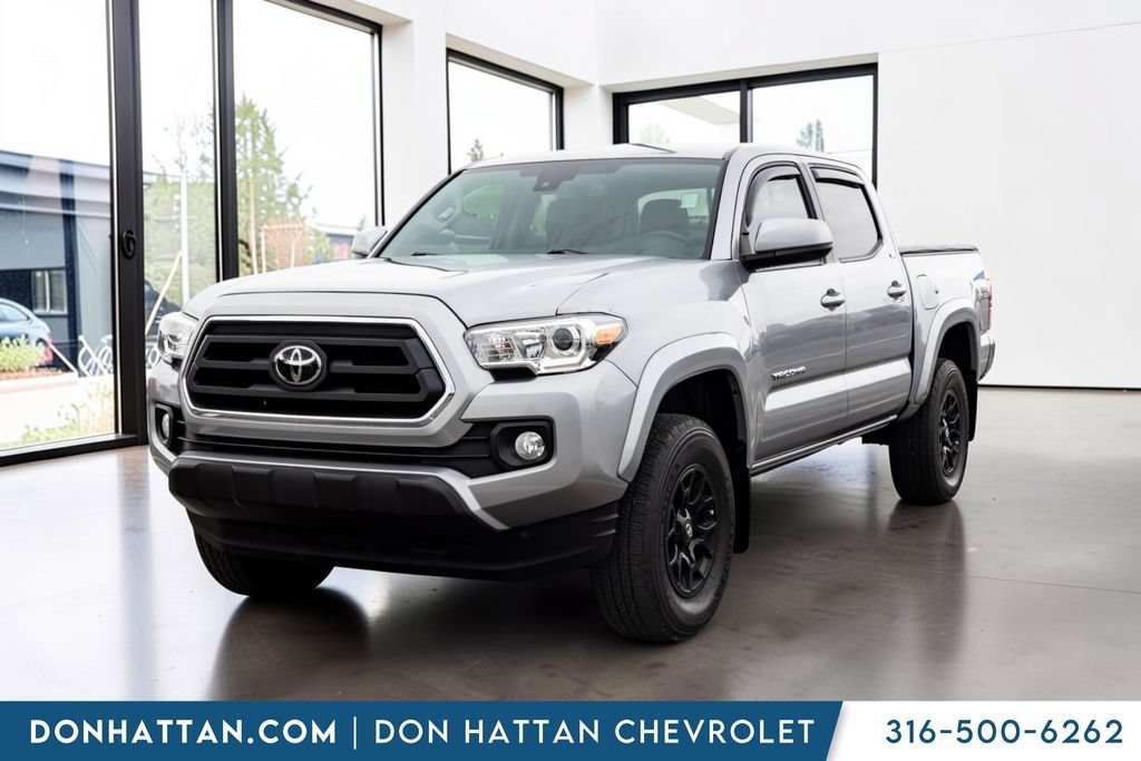 Used 2020 Toyota Tacoma SR5 AWD/4WD image 18