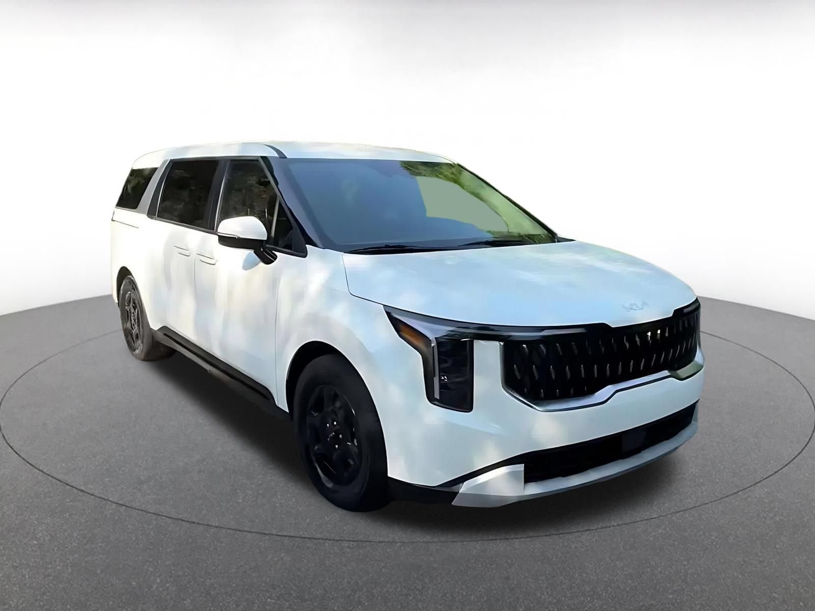 Used 2026 Kia Carnival FWD image 3