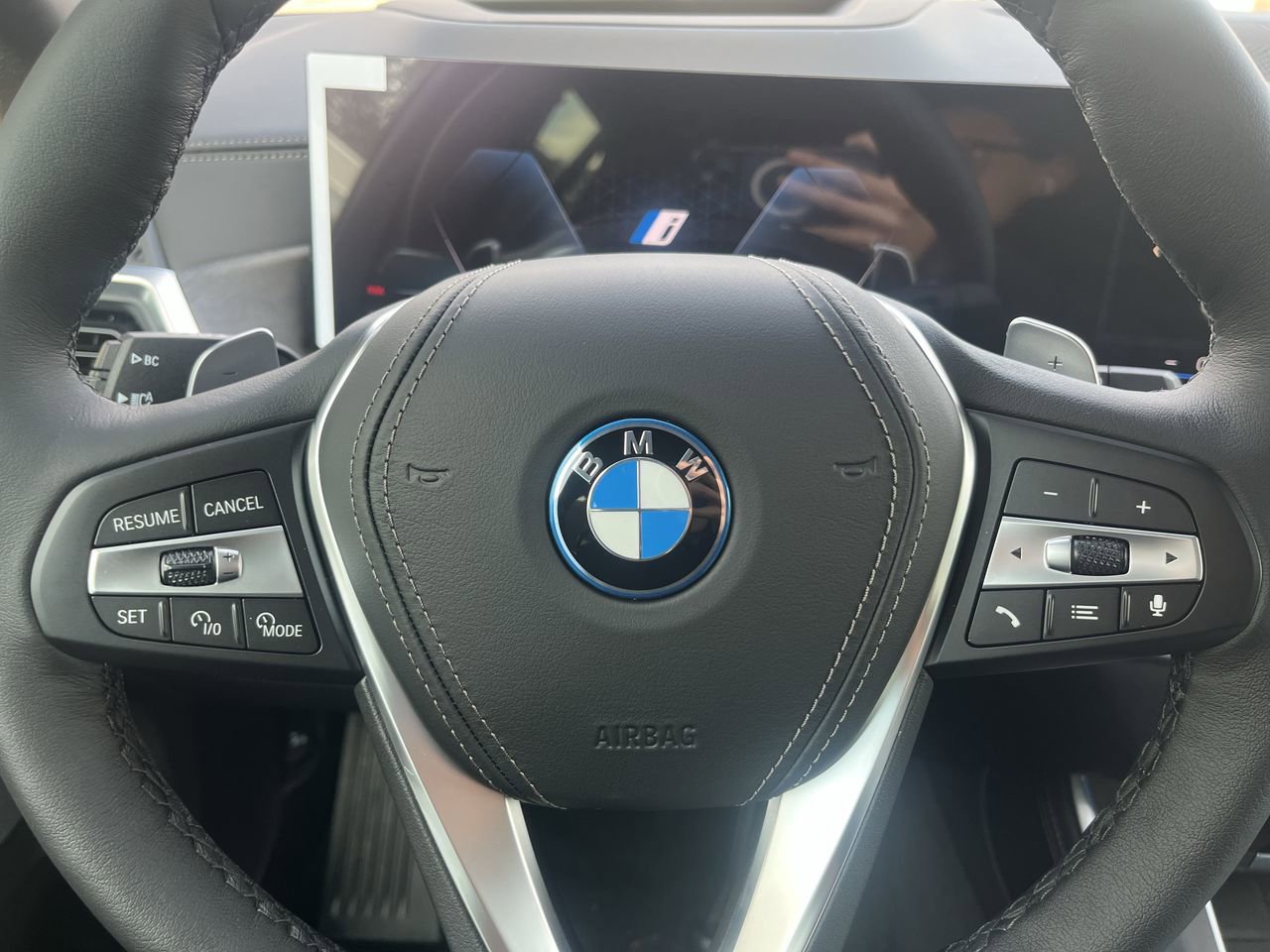Used 2026 BMW X5 xDrive50e w/ Executive Package image 22