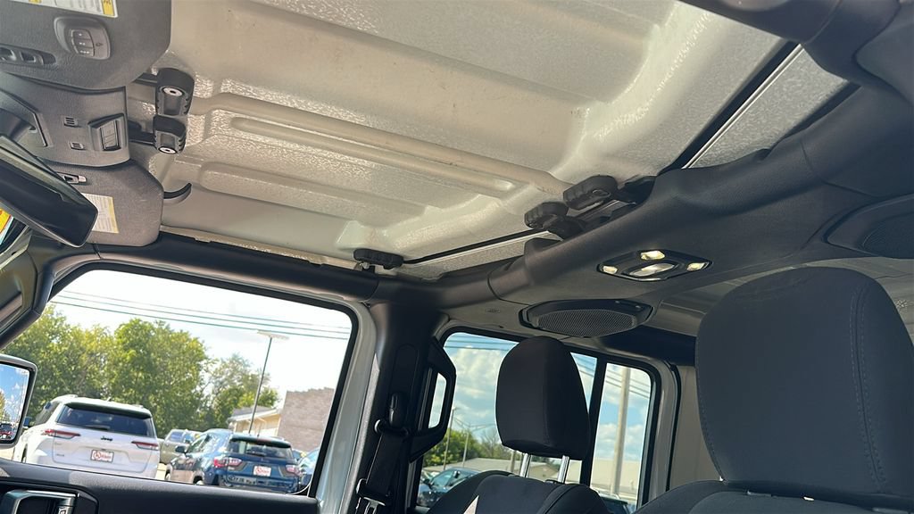 Used 2021 Jeep Wrangler Unlimited Sport AWD/4WD image 14