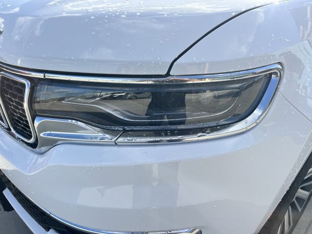 New 2025 Jeep Wagoneer L Series II image 8