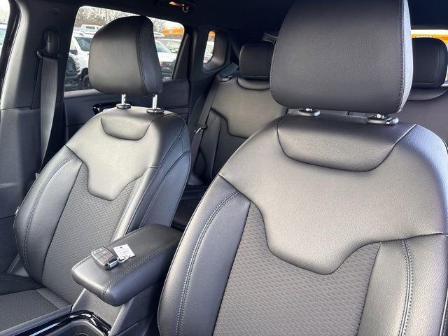 New 2026 Jeep Compass Latitude image 19