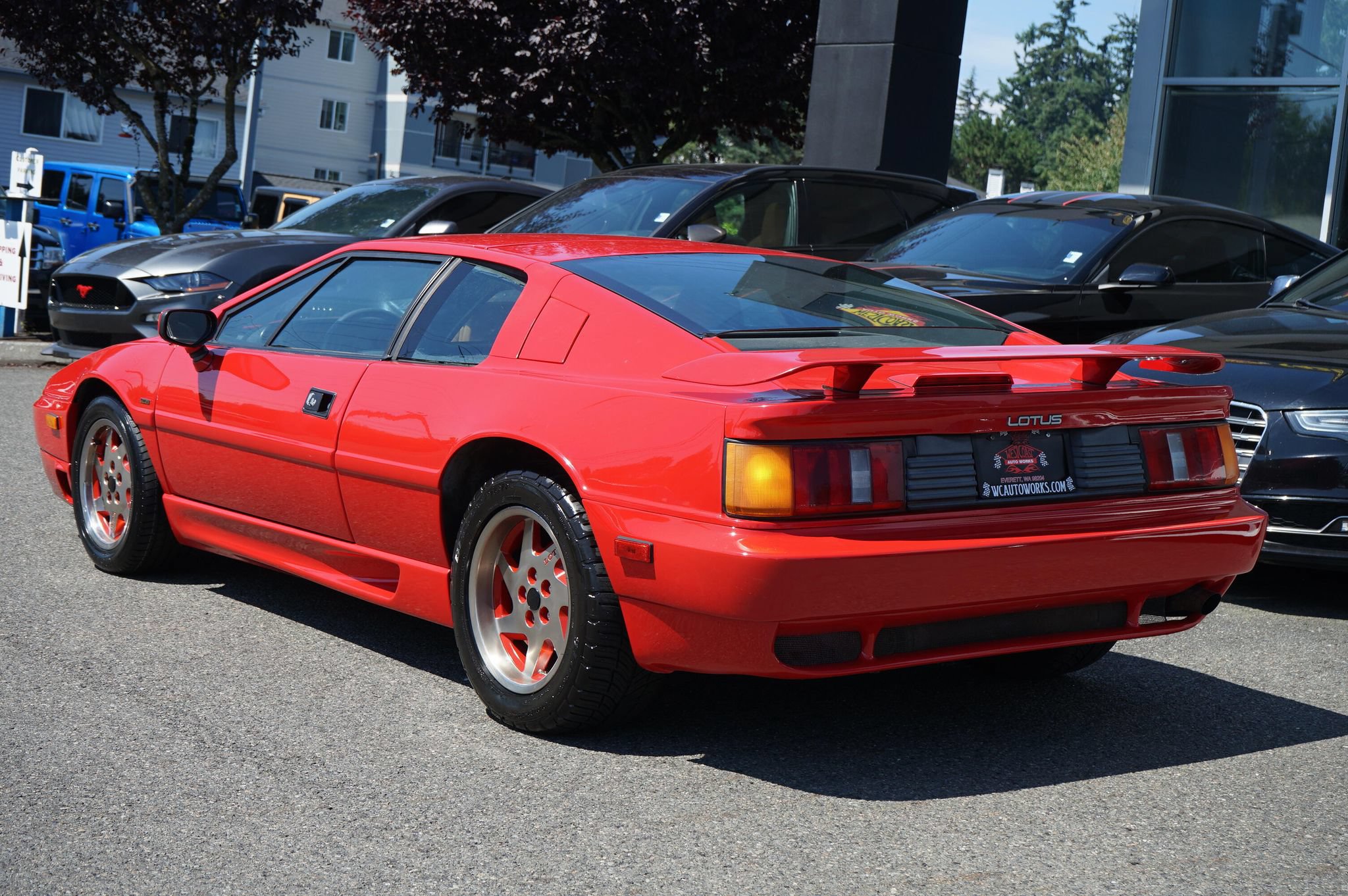 Used 1990 Lotus Esprit SE RWD image 3