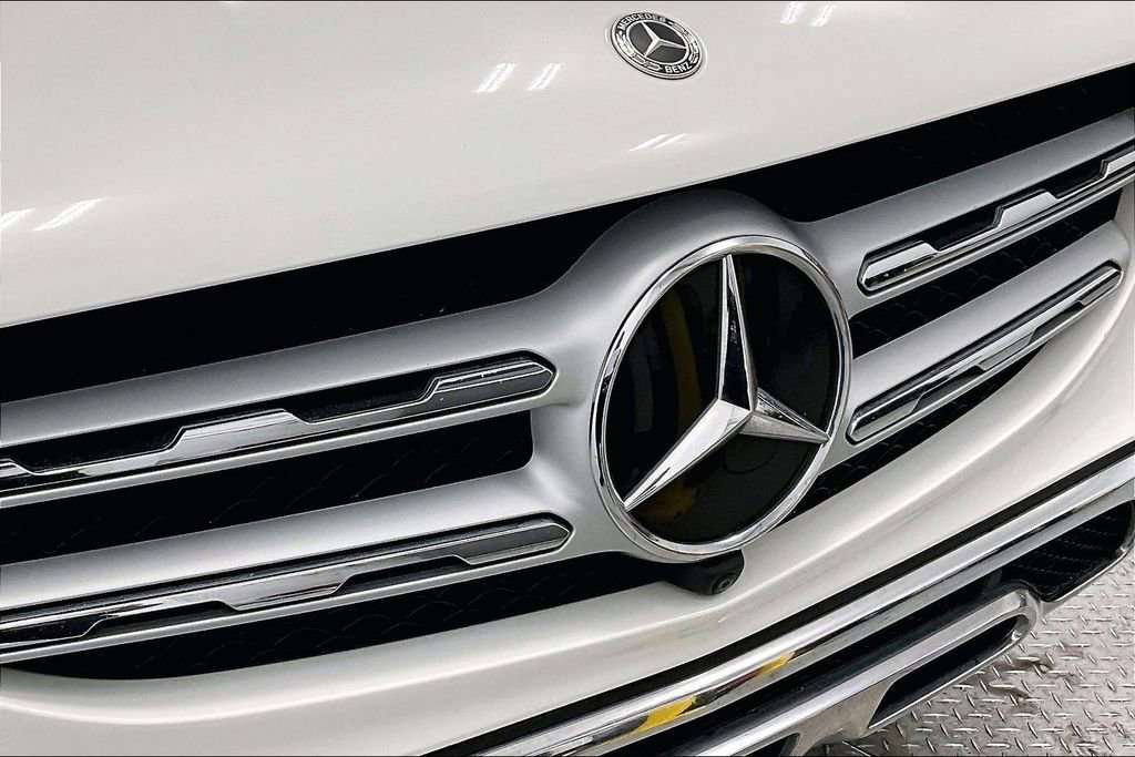 Used 2021 Mercedes-Benz GLC 300 4MATIC image 29