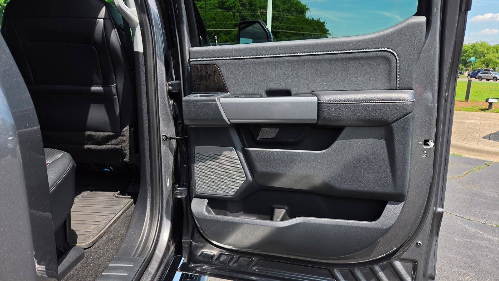 Used 2024 Ford F350 Lariat w/ Chrome Package AWD/4WD image 76