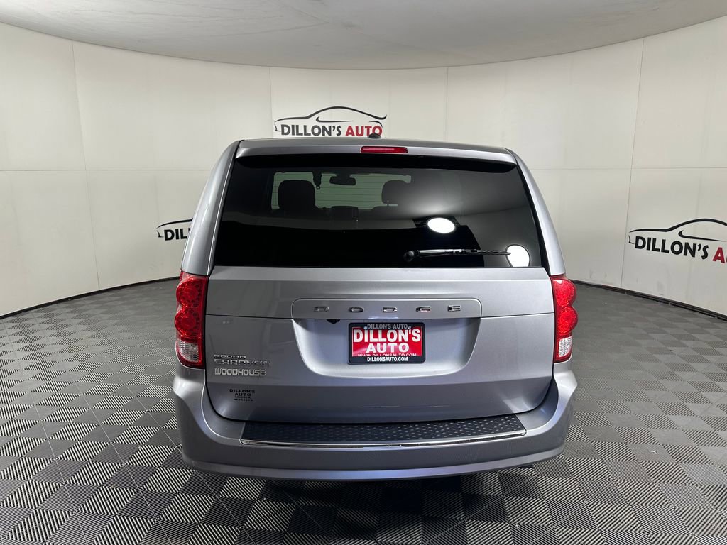 Used 2020 Dodge Grand Caravan SE image 5