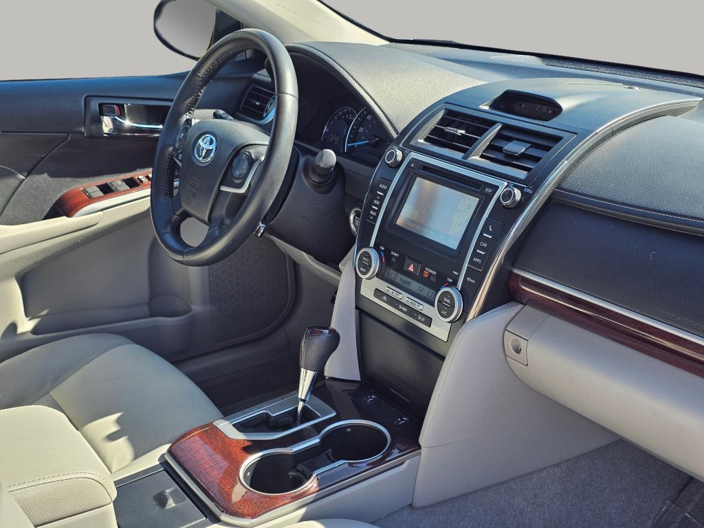 Used 2013 Toyota Camry XLE w/ Leather Pkg FWD image 26