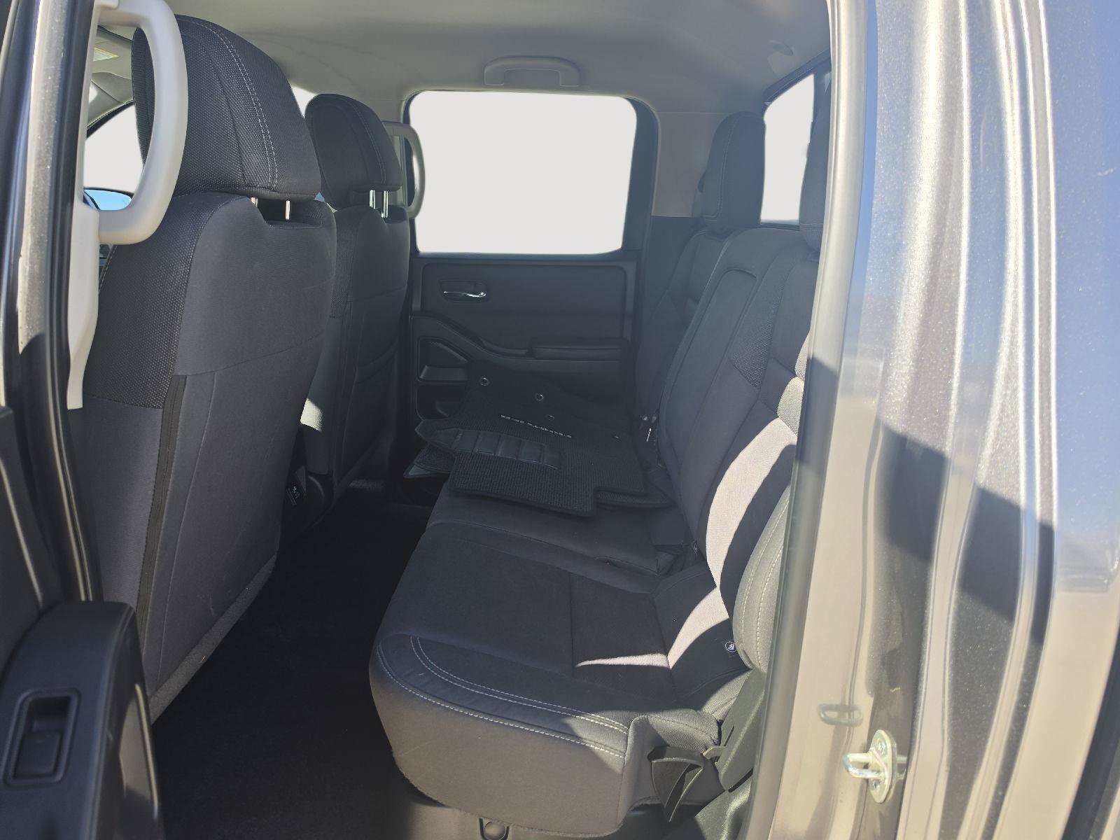 Used 2023 Nissan Frontier SV w/ SV Convenience Package AWD/4WD image 10
