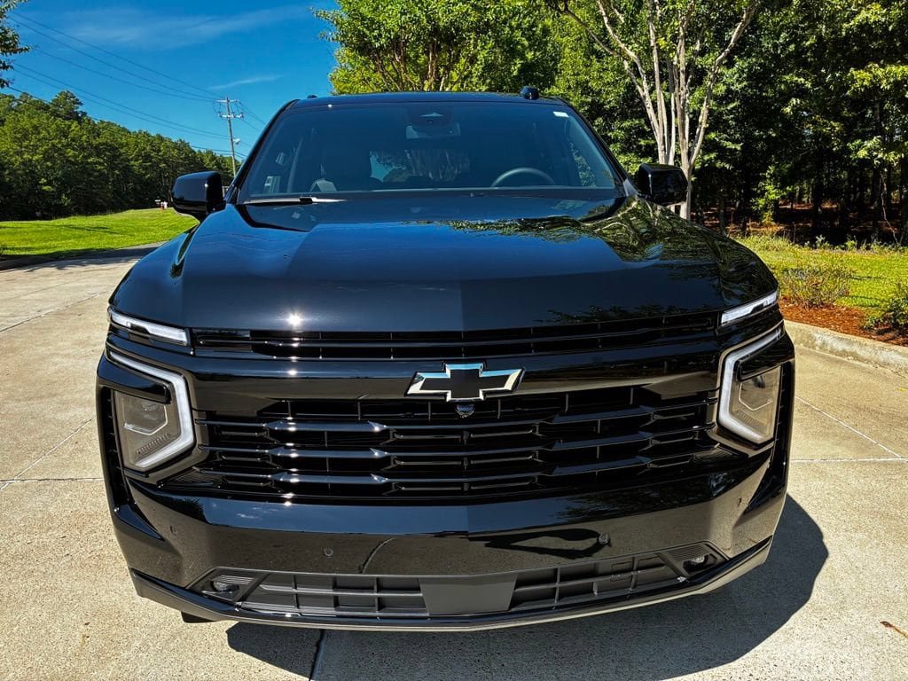New 2026 Chevrolet Suburban RST w/ Comfort Package RWD image 2