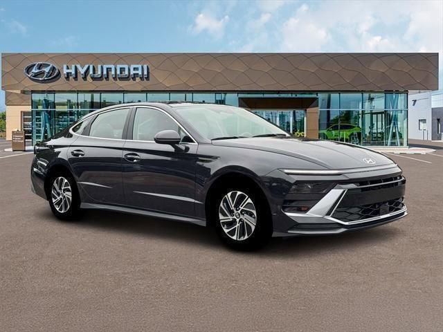 New 2026 Hyundai Sonata Blue FWD image 10