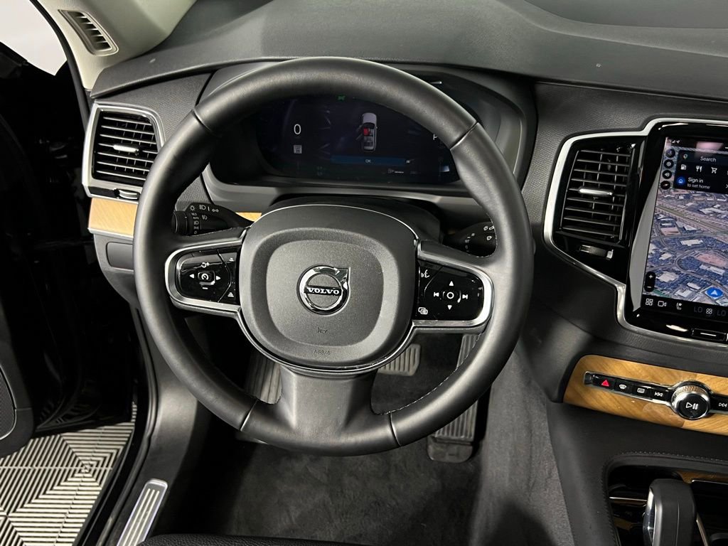 Used 2024 Volvo XC90 B5 Plus image 13