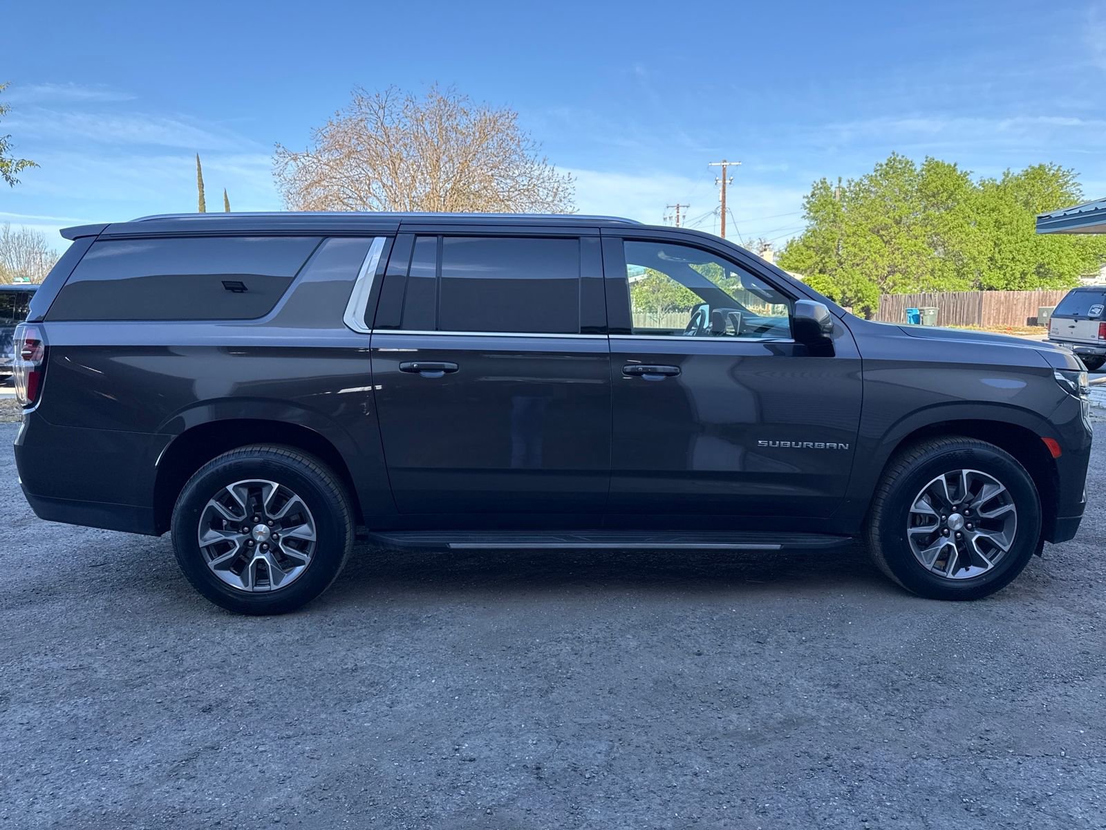 Used 2021 Chevrolet Suburban LS w/ Driver Alert Package image 6