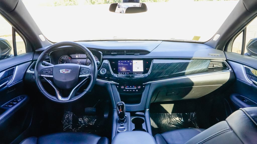 Used 2020 Cadillac XT6 Premium Luxury FWD image 12