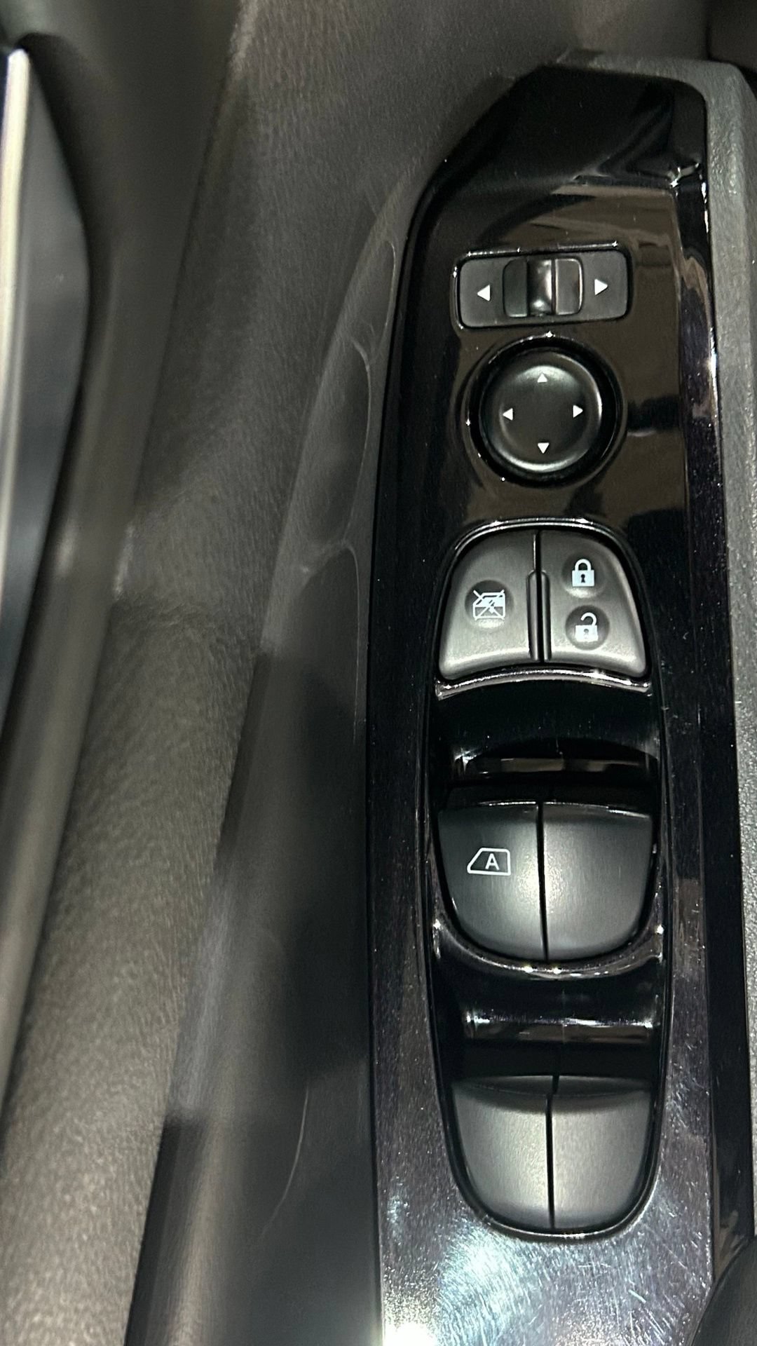 Used 2023 Nissan Altima 2.5 SV FWD image 35